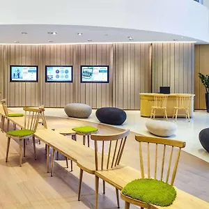 Отель Novotel Century, Гонконг